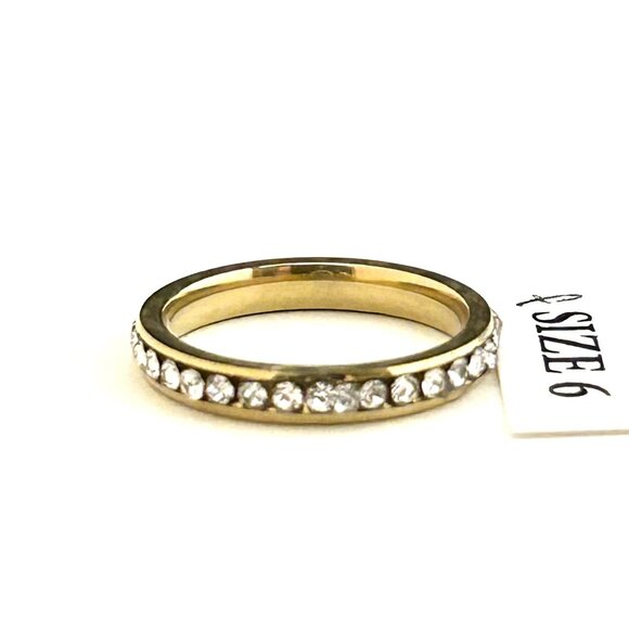 Gold Tone Ring with clear rhinestones, Size 6 Unisex - Picture 1 of 3